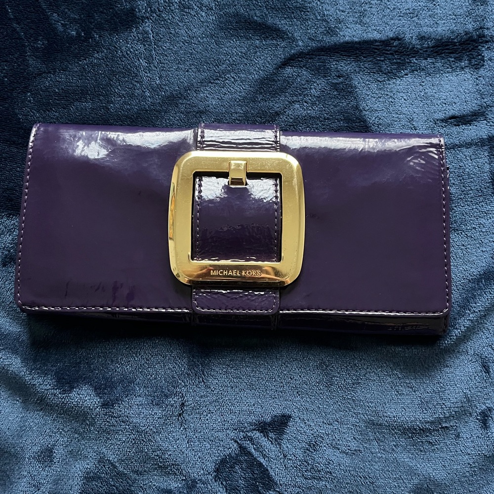 Michael Kors Patent Leather Clutch in Violet